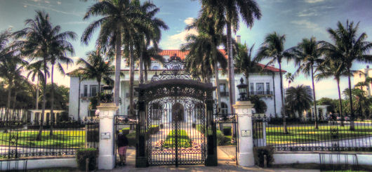 Ein weißer Traum unter Palmen, Whitehall in Palm Beach, FL.