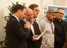 Rotary-Präsident Jörg Kernstock übergab den mit 5000 € dotierten Preis 